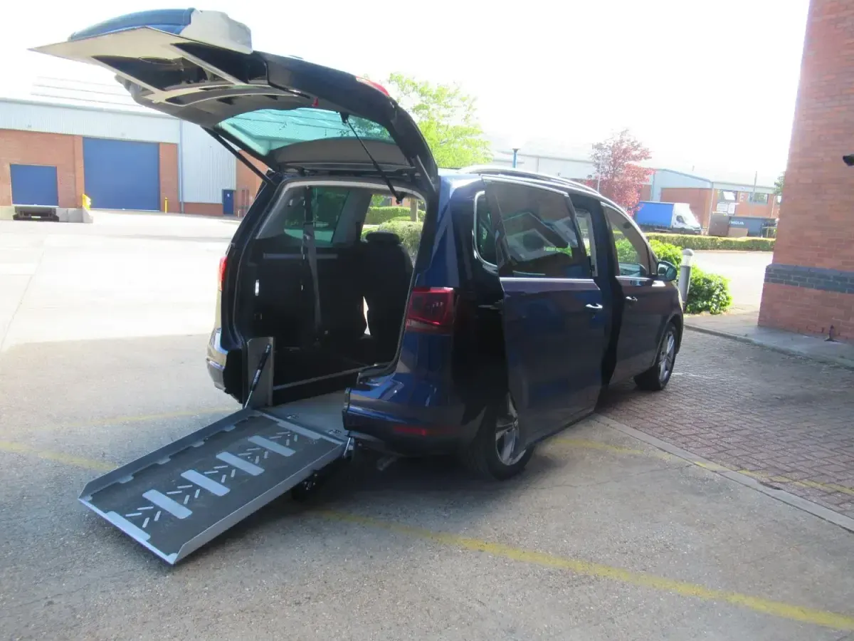 Usado Seat Alhambra XCELLENCE 2020 Azul Monovolume