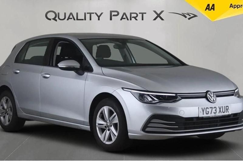 Used VW Golf VIII Life 130 HP (95 kW) 2023 Silver Hatchback