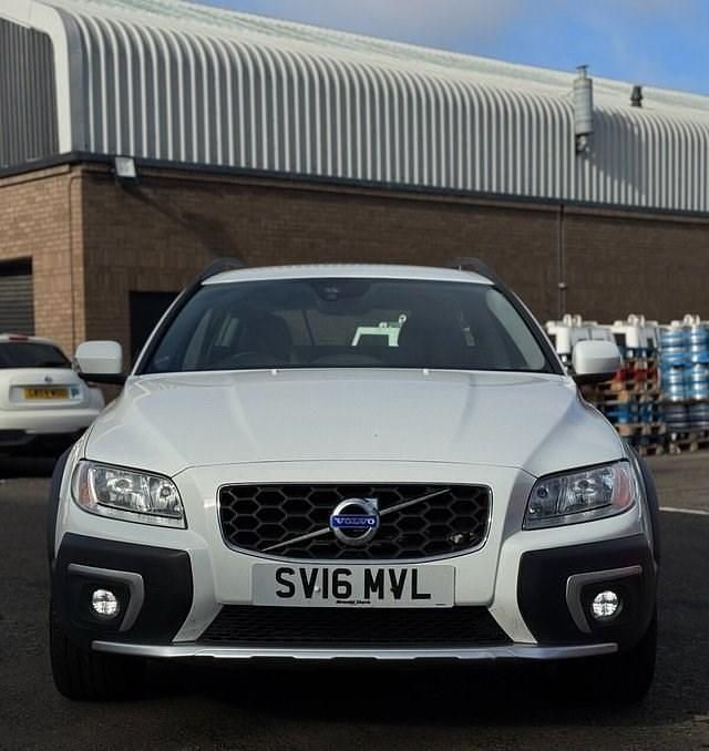 Usado Volvo XC70 SE 181 HP (133 kW) 2016 Branco SUV