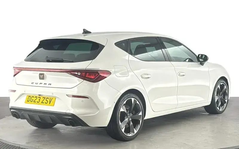 Used Cupra Leon VZ1 310 HP (228 kW) 2023 White Hatchback