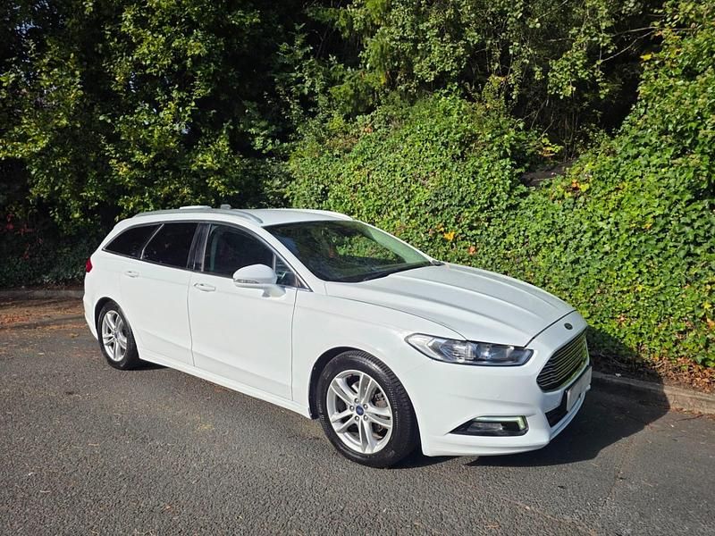 Used Ford Mondeo Zetec 150 HP (110 kW) 2019 White Estate