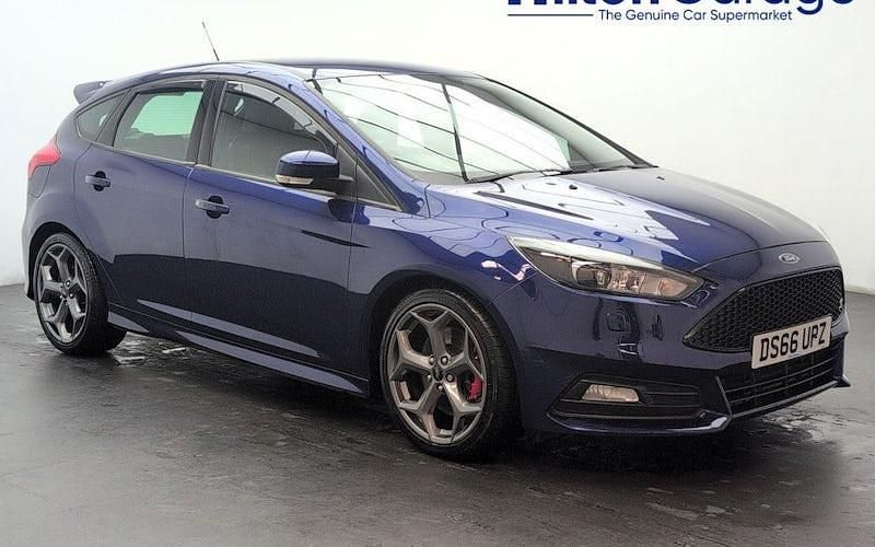 Used Ford Focus ST 185 HP (136 kW) 2016 Blue Hatchback