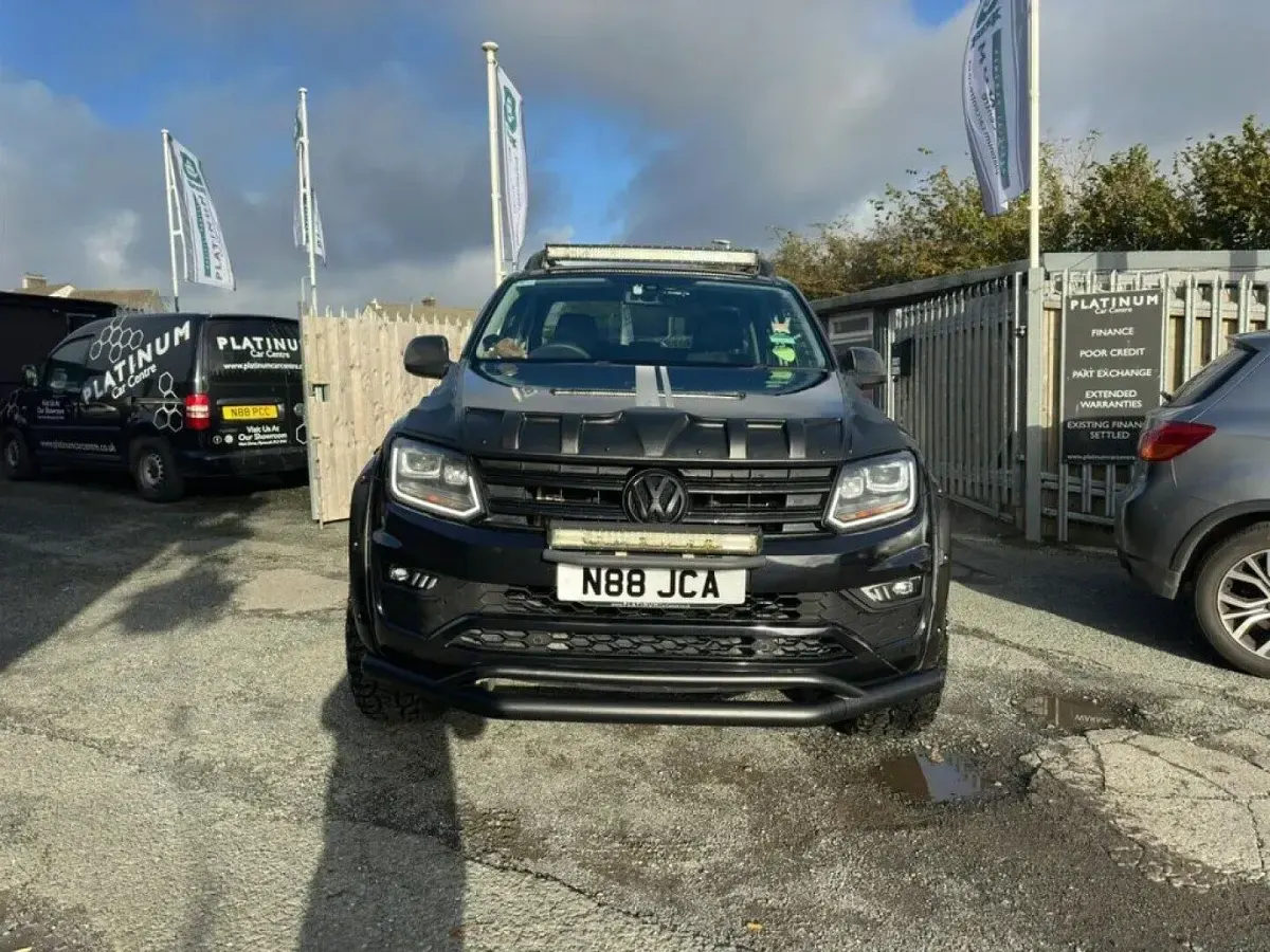 Used VW Amarok Ultimate 180 HP (132 kW) 2015 Black Pickup