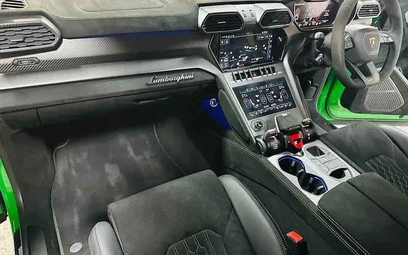Used Lamborghini Urus 666 HP (489 kW) 2024 Green SUV
