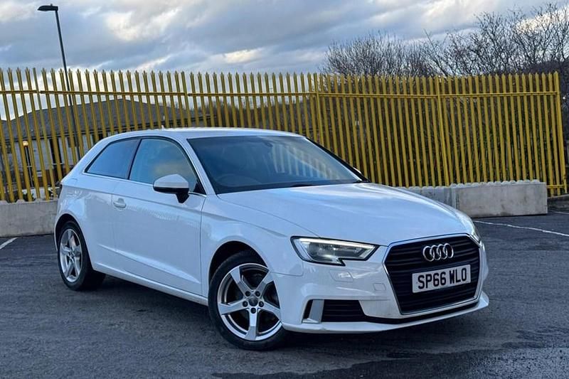 Used Audi A3 Sport 110 HP (80 kW) 2016 White Hatchback