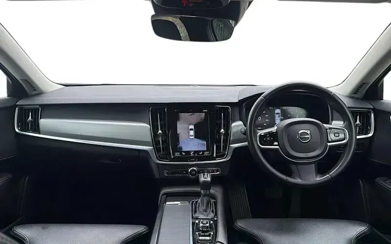 Used Volvo S90 Momentum 190 HP (139 kW) 2019 Grey Sedan