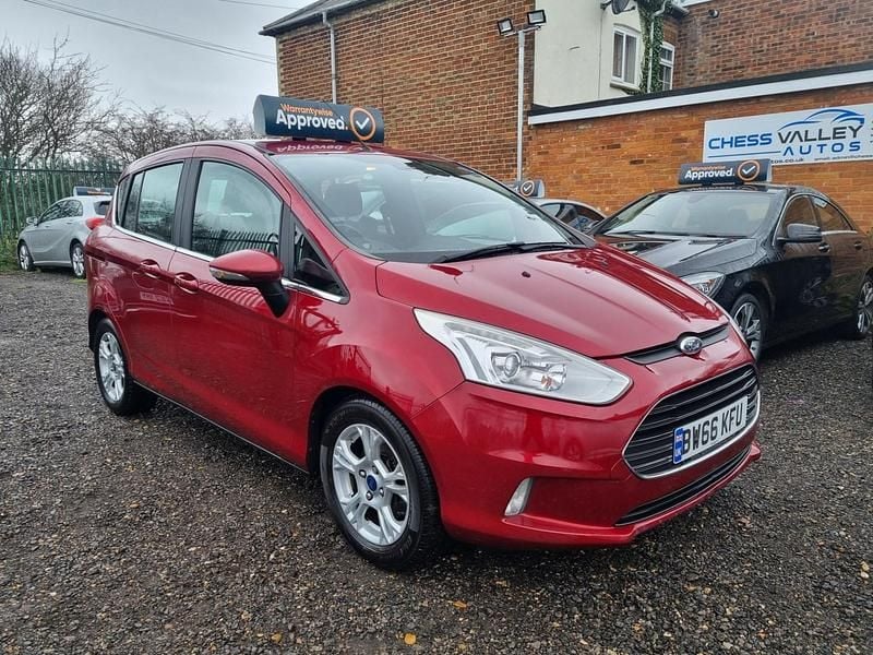 Red Used 2017 Ford B-MAX Zetec MPV | £6,295 (Fair price) - Image 1/4