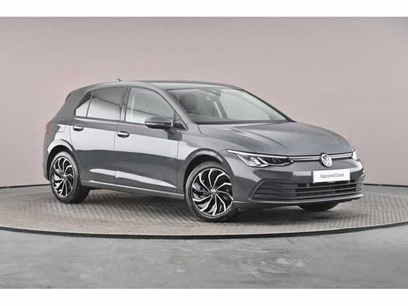 Used 2024 VW Golf VIII Life Hatchback | £22,610 (Good price) - Image 1/4