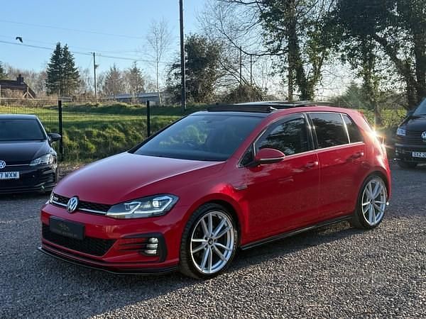 Used VW Golf VII GTD 184 HP (135 kW) 2017 Red Hatchback