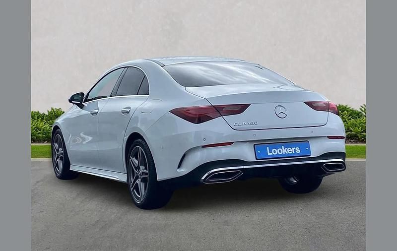 Used Mercedes CLA180 Executive 150 HP (110 kW) 2024 White Sedan