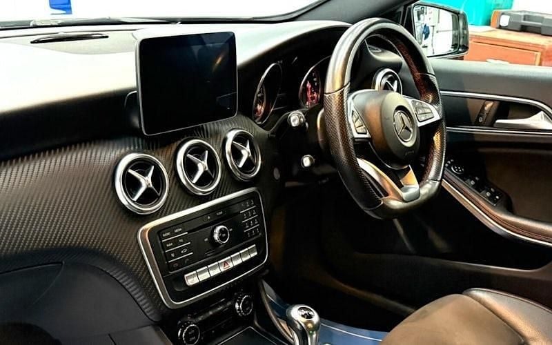 Used Mercedes A160 AMG line 102 HP (75 kW) 2017 White Hatchback