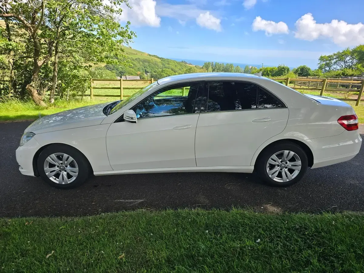 Used Mercedes E220 SE 2012 White Sedan