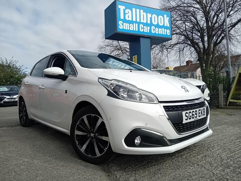 Usado Peugeot 208 S 82 HP (60 kW) 2019 Branco Citadino