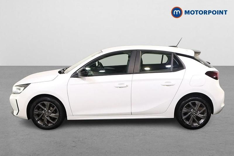 Used Vauxhall Corsa Design Edition 75 HP (55 kW) 2023 White Hatchback