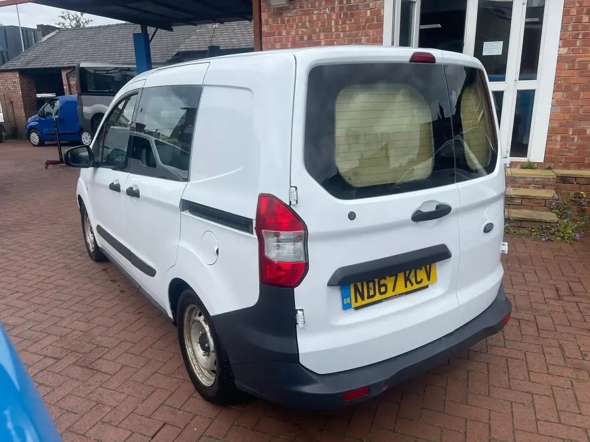 Used Ford Transit S 2018 White MPV