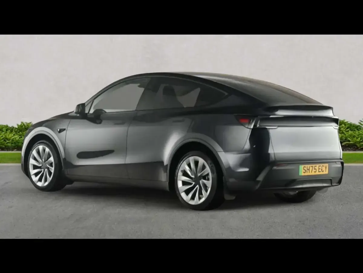 Used Tesla Model Y Long Range RWD 250 kW (340 HP) 2025 Grey SUV