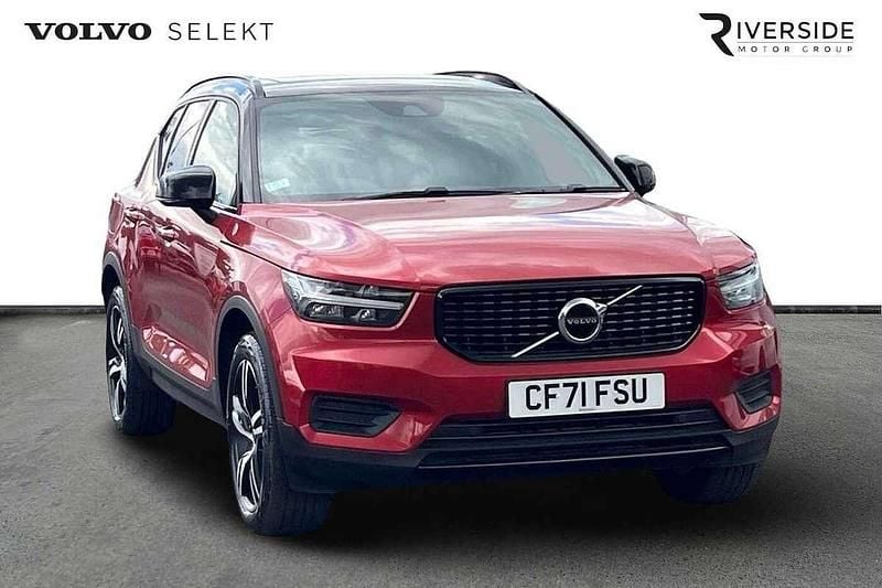 Fusion red Used 2021 Volvo XC40 R-Design SUV | £26,490 (Fair price) - Image 1/4