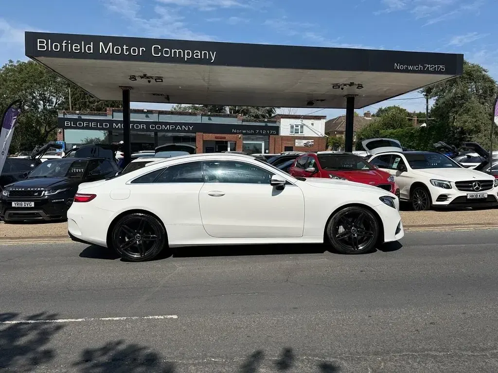 Used Mercedes E220 AMG line 194 HP (142 kW) 2018 White Coupe