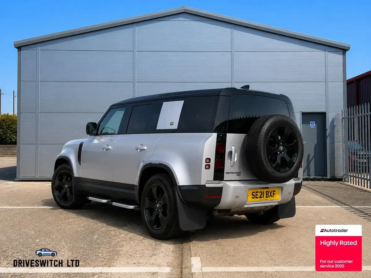 Used Land Rover Defender SE 300 HP (220 kW) 2021 Silver SUV