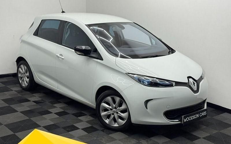 Used Renault Zoe Dynamique 64 kW (88 HP) 2014 White Hatchback
