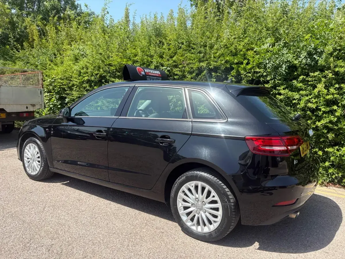 Used Audi A3 Sportback Comfort 2018 Black Hatchback