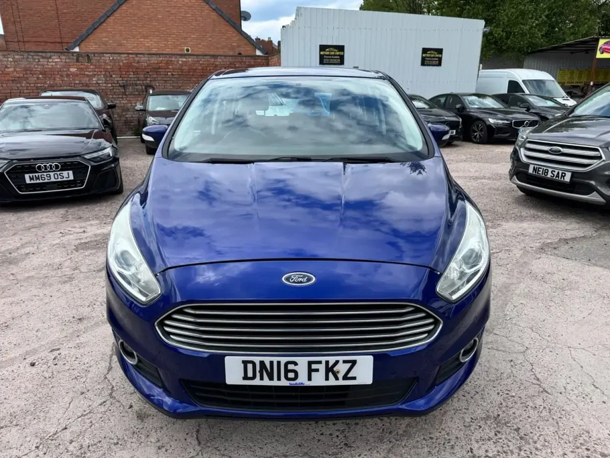 Usado Ford S-MAX Zetec 2016 Azul Monovolume