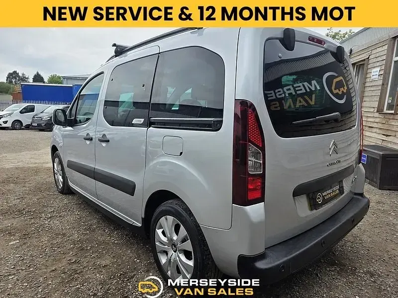 Usado Citroën Berlingo XTR 115 HP (84 kW) 2014 Prateado Monovolume