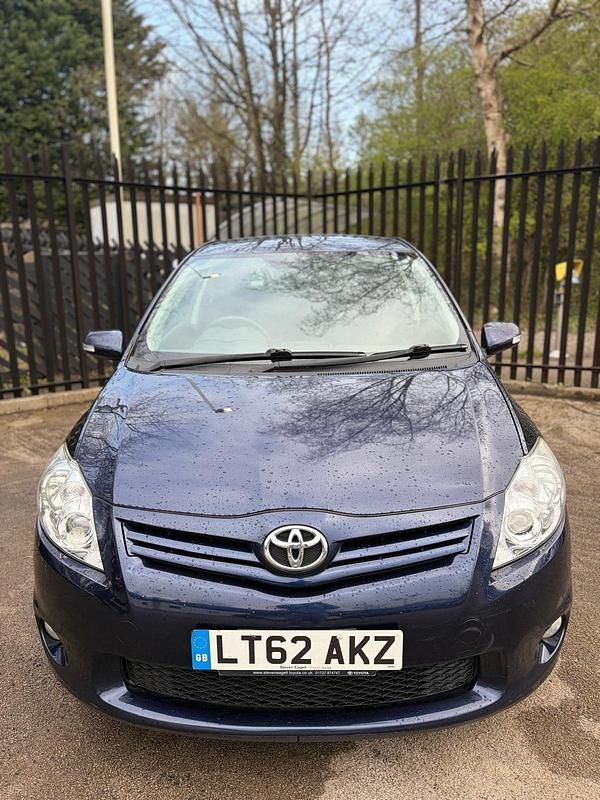 Used Toyota Auris 2012 Blue Hatchback