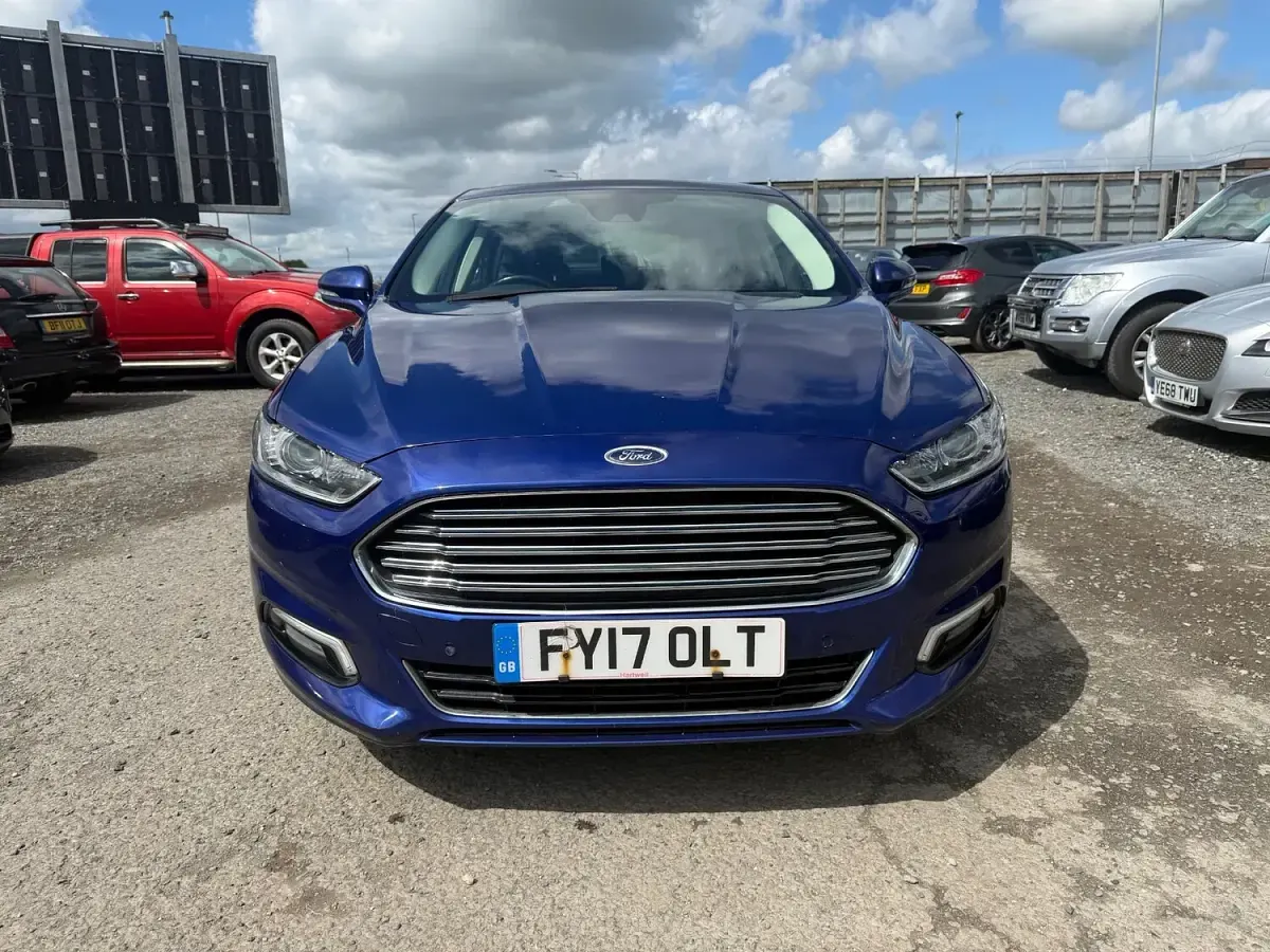 Used Ford Mondeo Titanium 180 HP (132 kW) 2017 Blue Hatchback