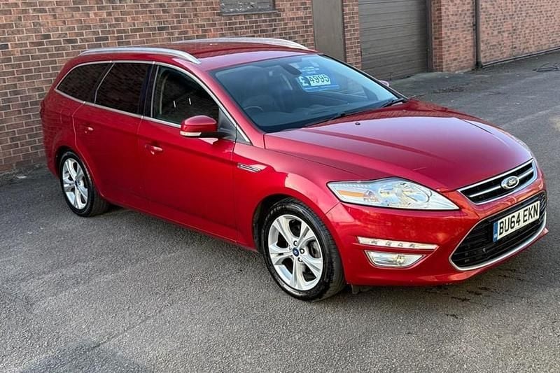 Used Ford Mondeo Business Edition 140 HP (102 kW) 2014 Red Hatchback