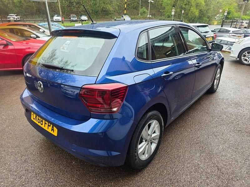Begagnad VW Polo SE 75 HK (55 kW) 2018 Blå Halvkombi