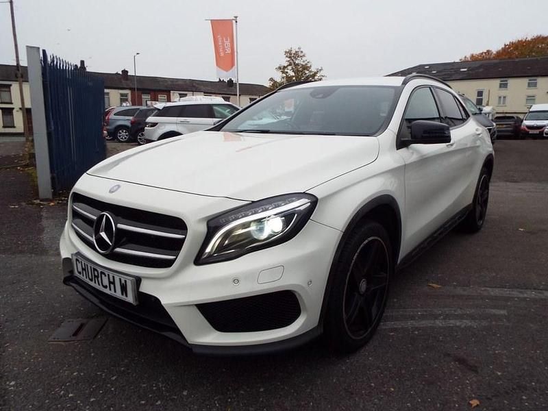 Used Mercedes GLA220 AMG line 170 HP (125 kW) 2014 White SUV