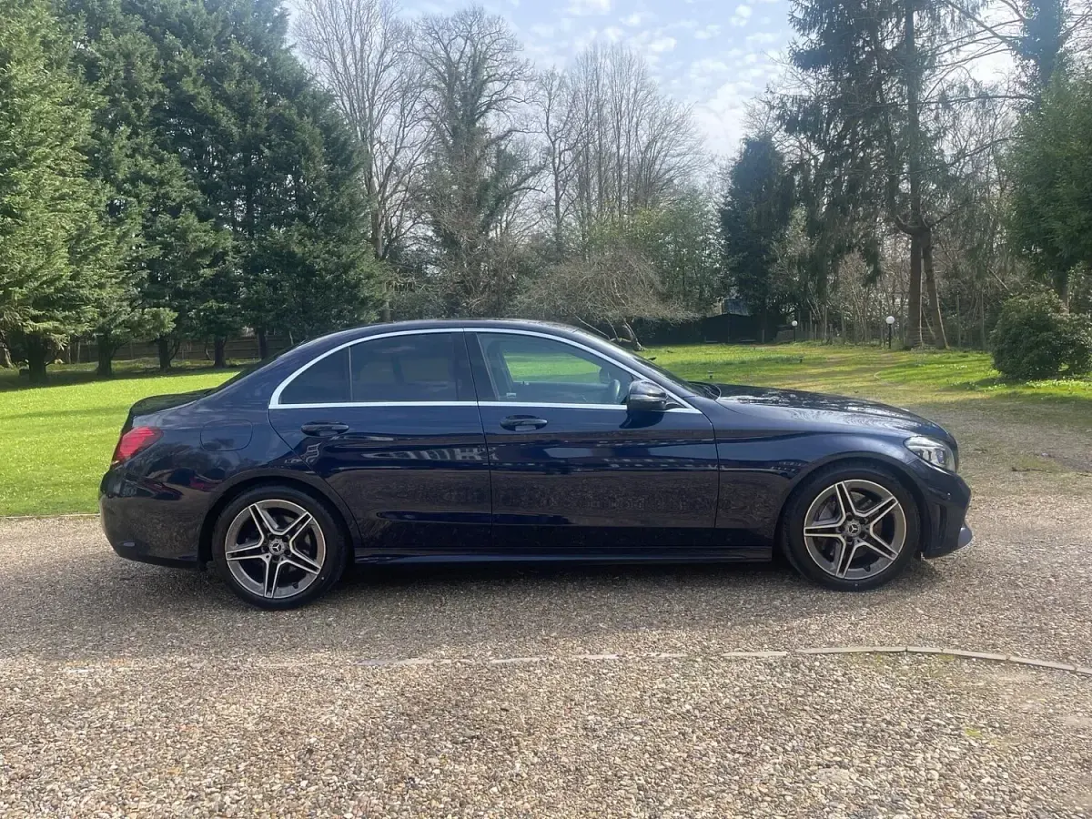 Used Mercedes C300 AMG Line Premium 241 HP (177 kW) 2019 Blue Sedan