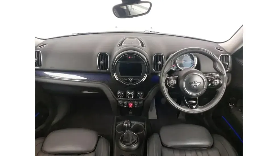 Used Mini Cooper Countryman Exclusive 134 HP (98 kW) 2019 Silver SUV