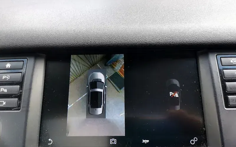 Used Land Rover Discovery Sport HSE Luxury 180 HP (132 kW) 2018 Grey SUV