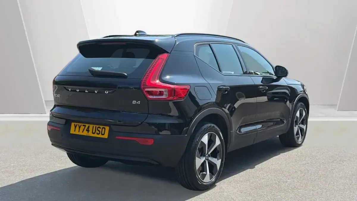 Used Volvo XC40 Plus 194 HP (142 kW) 2025 SUV