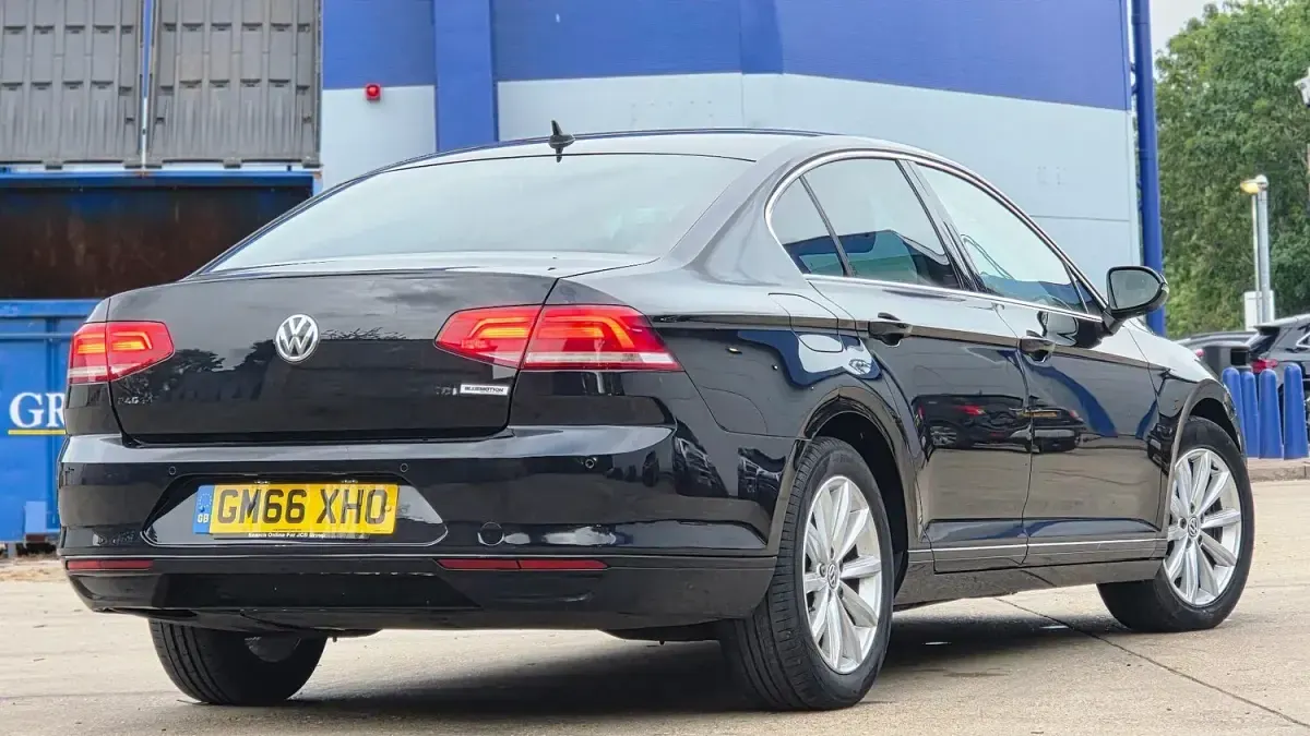 Used VW Passat Business 118 HP (86 kW) 2017 Black Sedan