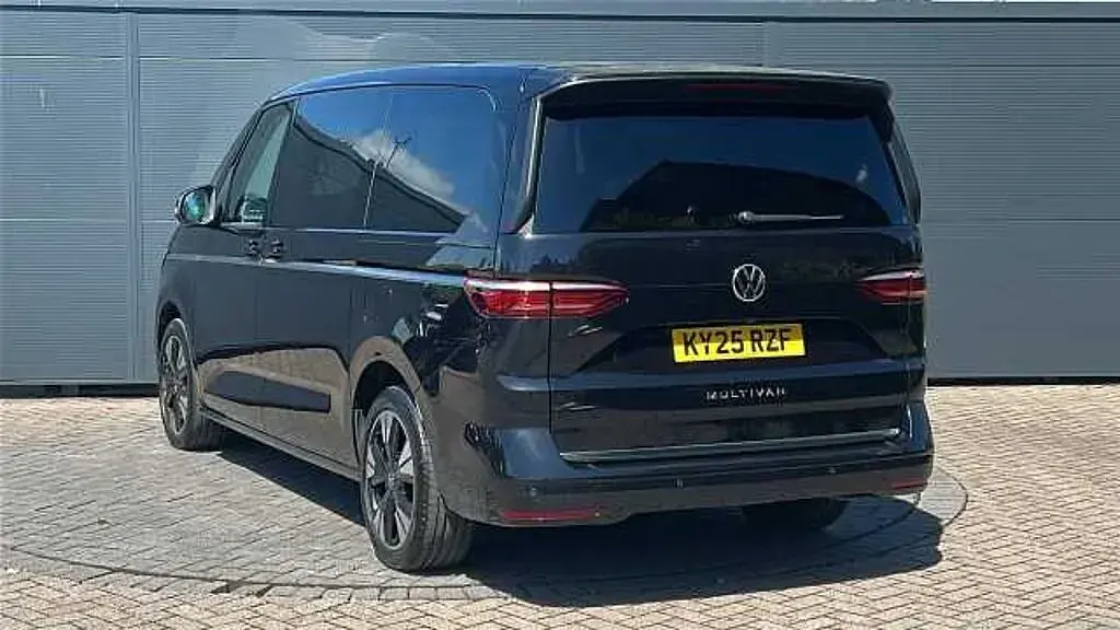 Used VW Multivan Style 150 HP (110 kW) 2025 Black MPV