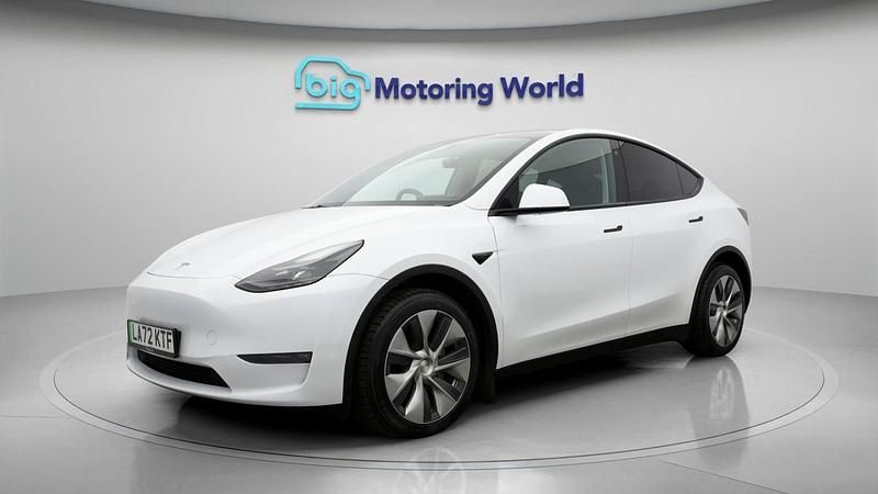 Used Tesla Model Y Long Range AWD 378 kW (514 HP) 2023 White SUV