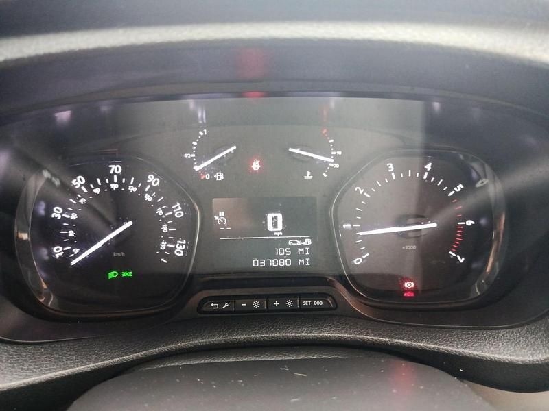 White Used 2022 Citroën Dispatch MPV | £13,888 (Good price) - Image 1/4