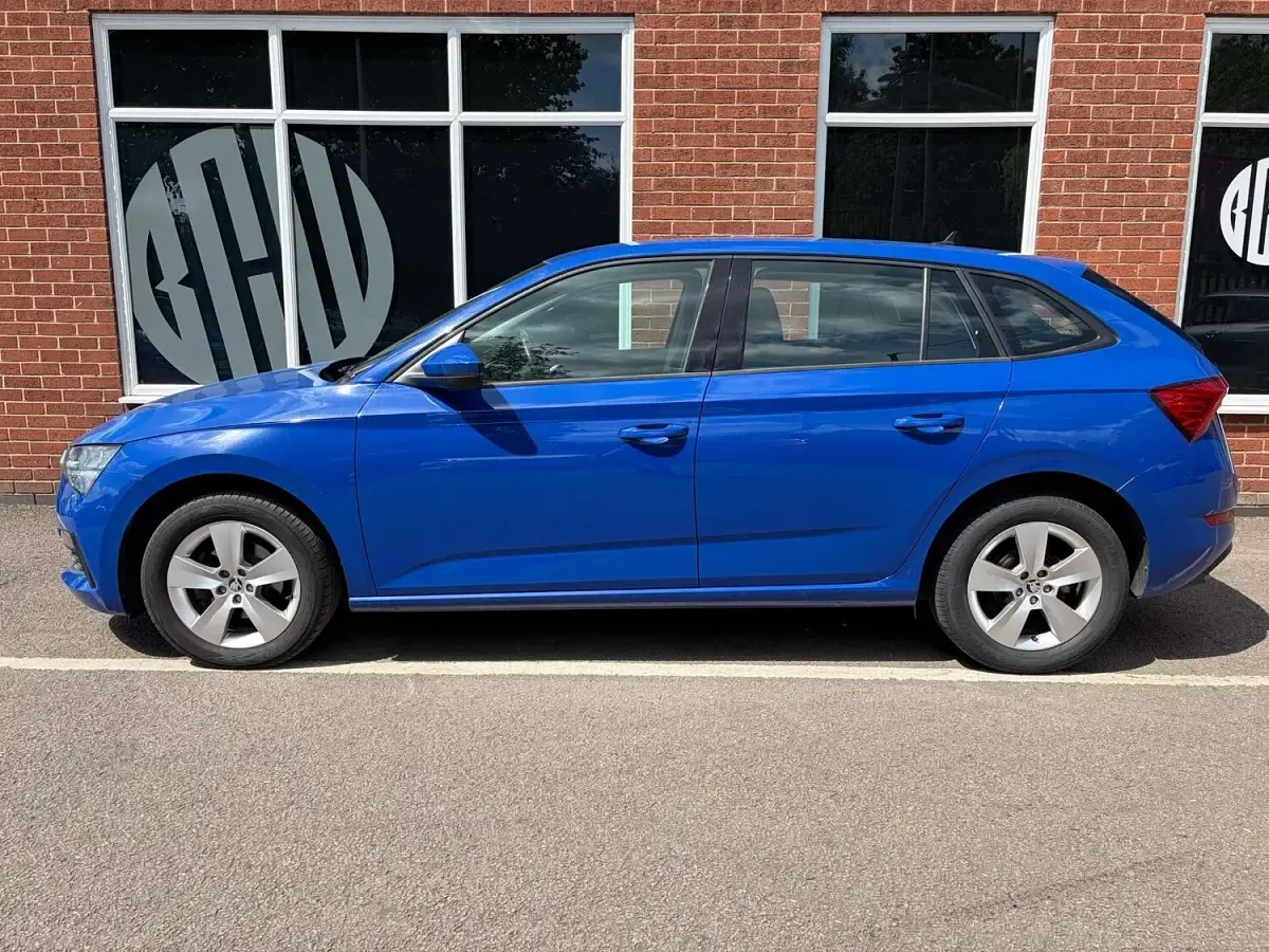 Used Skoda Scala SE 115 HP (84 kW) 2019 Blue Hatchback