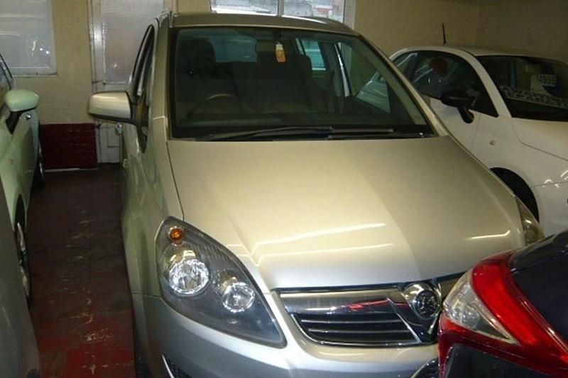 Silver Used 2012 Vauxhall Zafira Excite MPV | £2,495 (Good price) - Image 1/1