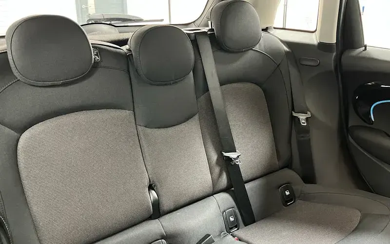 Used Mini Cooper Classic 136 HP (100 kW) 2024 Silver Hatchback