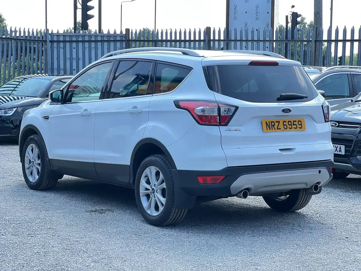 Used Ford Kuga Titanium 150 HP (110 kW) 2018 White SUV
