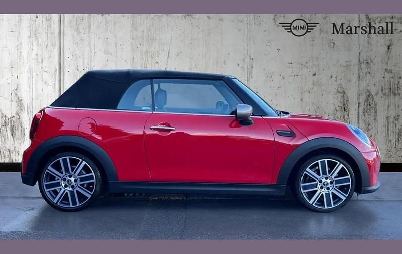 Used Mini Cooper Cabriolet Exclusive 134 HP (98 kW) 2023 Red Cabriolet