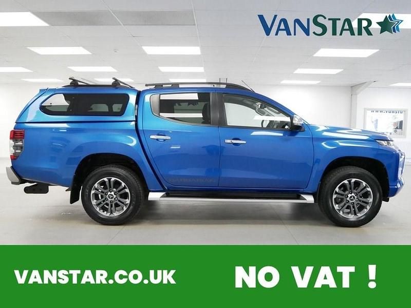 Used Mitsubishi L200 150 HP (110 kW) 2020 Blue Pickup
