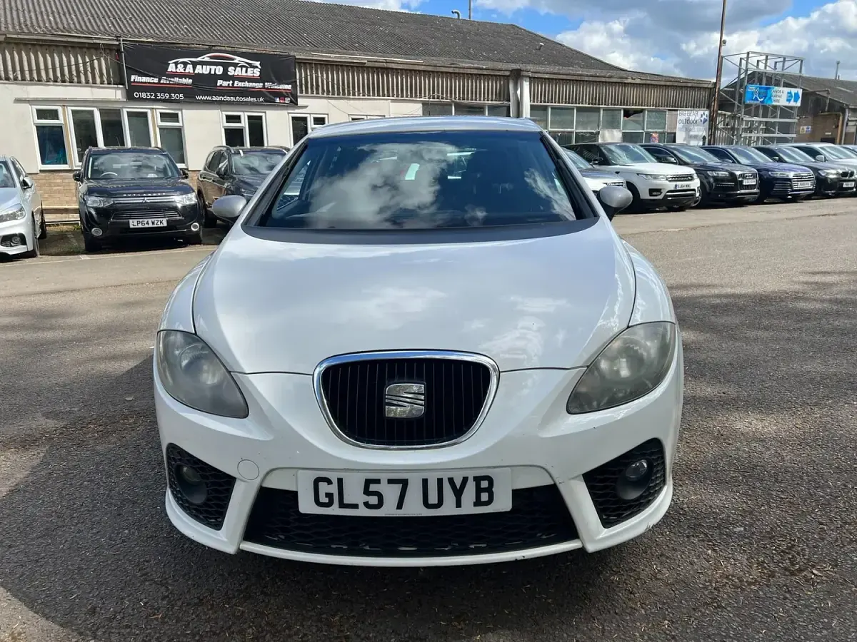 Used Seat Leon FR 2008 White Hatchback
