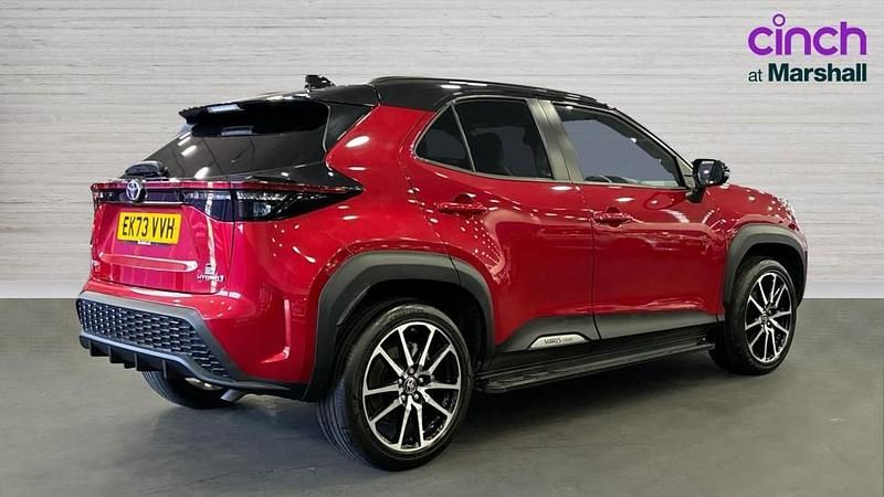 Used Toyota Yaris Hybrid Sport 116 HP (85 kW) 2023 Red/black Estate