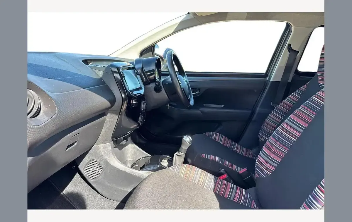 Used Citroën C1 Shine 72 HP (52 kW) 2021 Grey Hatchback