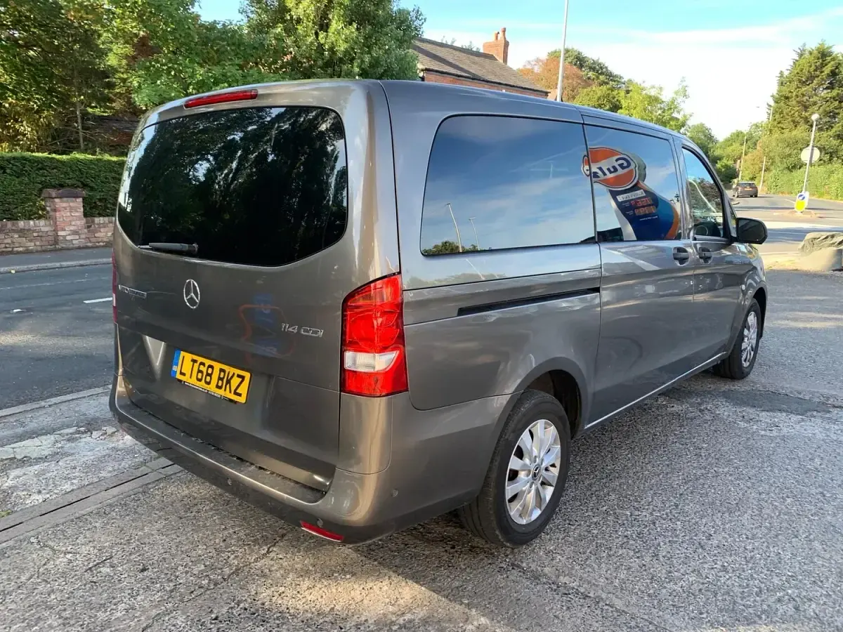 Used Mercedes Vito 140 HP (102 kW) 2018 Grey Van